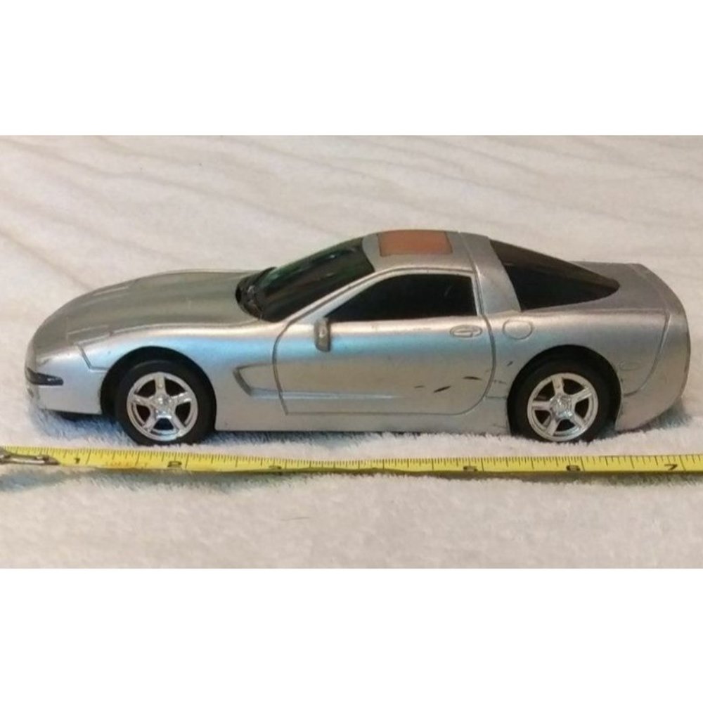 Toymax Inc. Mighty Mo's wireless infrared remote 1997 Corvette Silver, 8 inches,